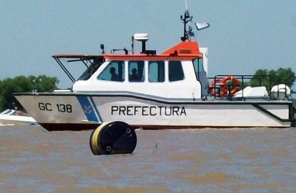 Buscan a un hombre que desapareció en el río Paraná cuando probaba su nueva embarcación