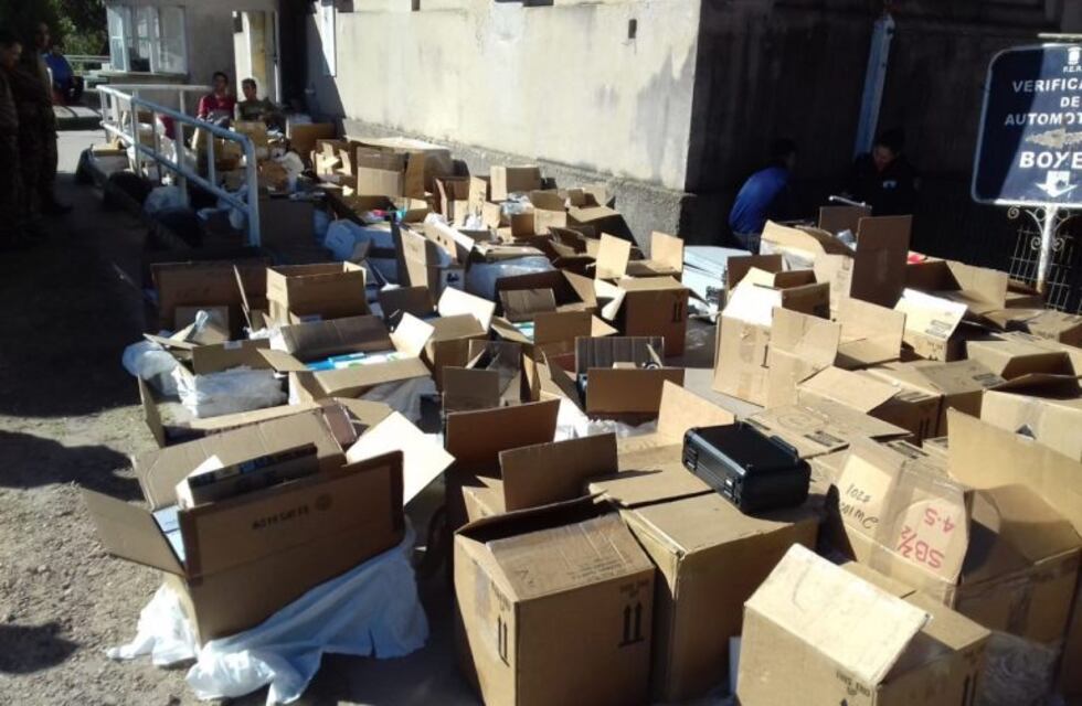 Secuestran mercadería de contrabando valuada en más de ocho millones de pesos