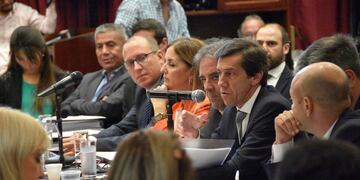 El ministro de Hacienda de Jujuy, Carlos Sadir, en la Legislatura