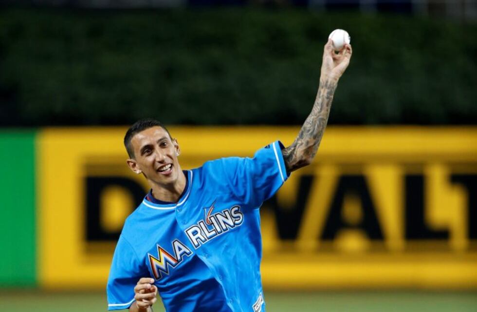 Di María la rompió haciendo jueguitos con una pelota de baseball