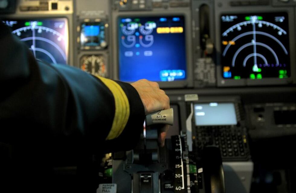 Los 5 beneficios de los empleados de Aerolíneas que el Gobierno quiere eliminar