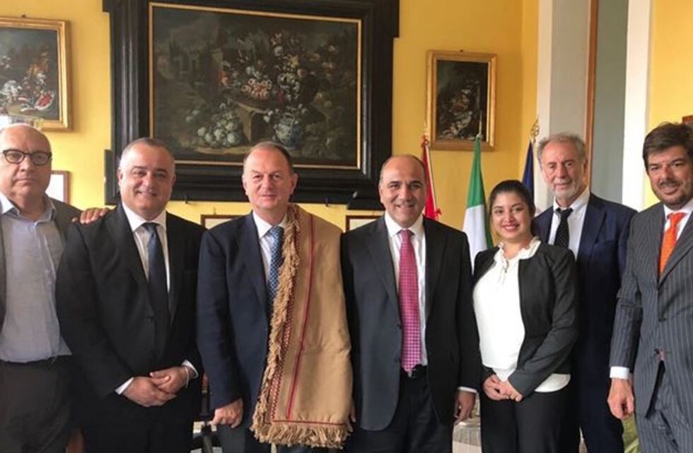 Manzur visitó la cuna del limoncello italiano