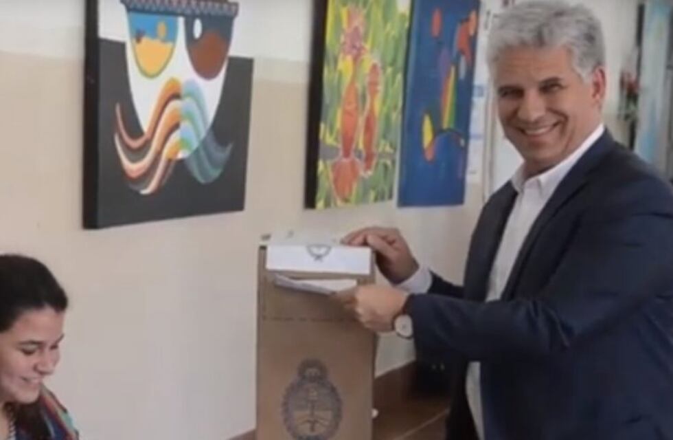 El ex gobernador de San Luis, Claudio Poggi destacó que "hoy se define el destino del país"