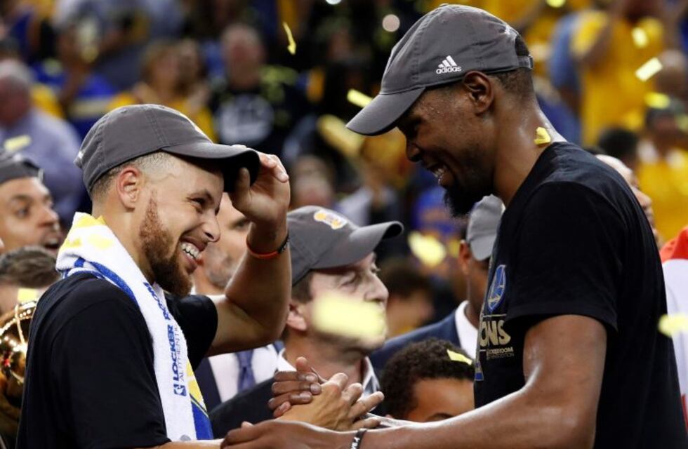 Golden State Warriors se consagró campeón de la NBA tras vencer a Cleveland Cavaliers
