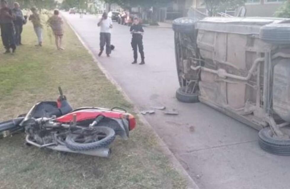 Motociclista resultó lesionada en un accidente