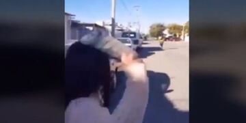 La madre de excelente puntería (Web)