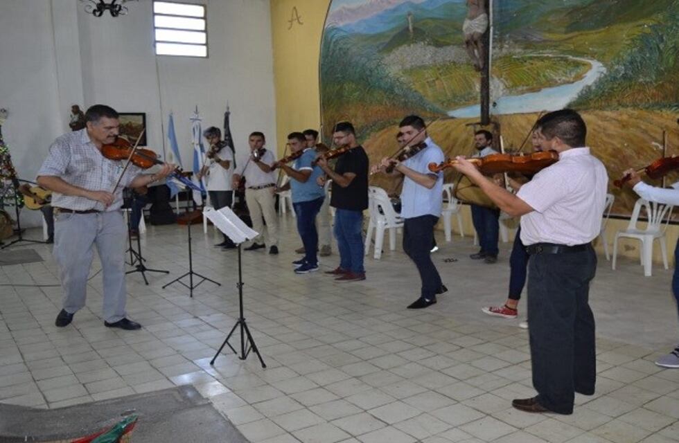 "Los Urquiseños" dieron un concierto de navidad en Villa Urquiza
