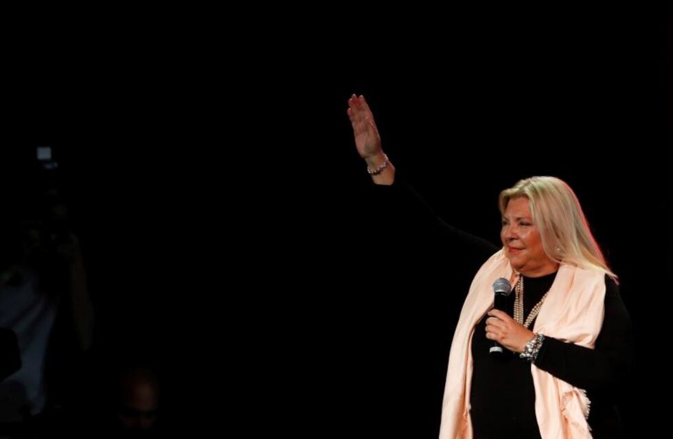 Elisa Carrió: "Habrá que esperar el recuento definitivo a la madrugada"