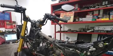 Mecánico salteño ofrece sus servicios para motos de policías y servicio de salud (Facebook Mecánica Bobes)