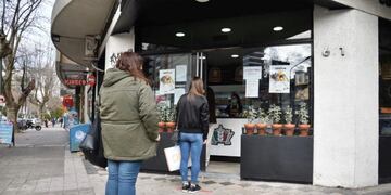 Los comercios de cercanía seguirán abiertos hasta el 16 de agosto (Municipalidad de La Plata)