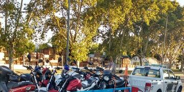 La policía secuestró una decena de motos durante sendos operativos para prevenir las picadas ilegales\u002E (Archivo)