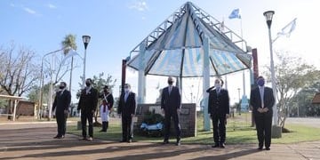 El gobernador Herrera Ahuad en el acto del Día de la Bandera en Candelaria\u002E (Gob\u002E)