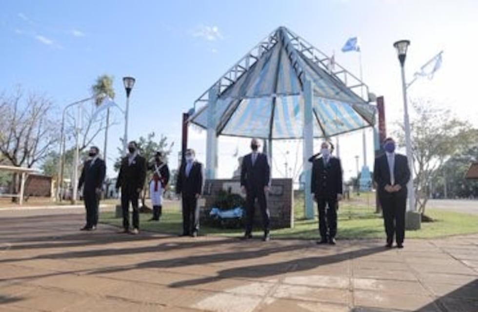 El acto central del Día de la Bandera se hizo en Candelaria