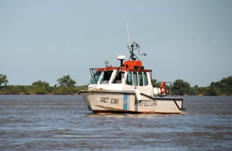 Buscan a una persona que habría desaparecido en las aguas del río Paraná Guazú