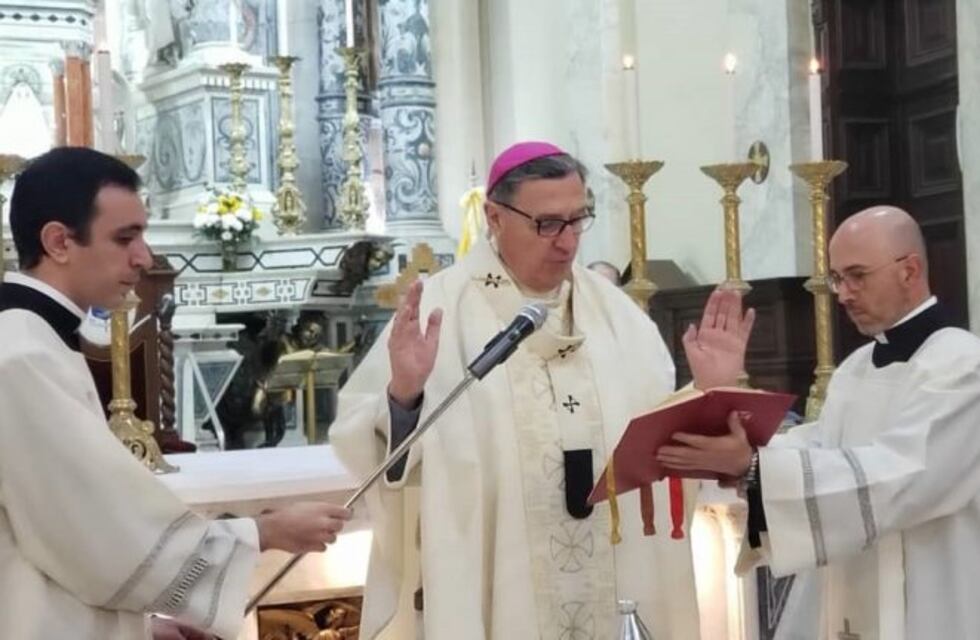 Organizan caravana en auto y misas online por el Día de la Virgen del Rosario