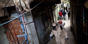 Coronavirus: dieron positivo 30 de los 39 test que se realizaron la Villa 31\u002E (AP)