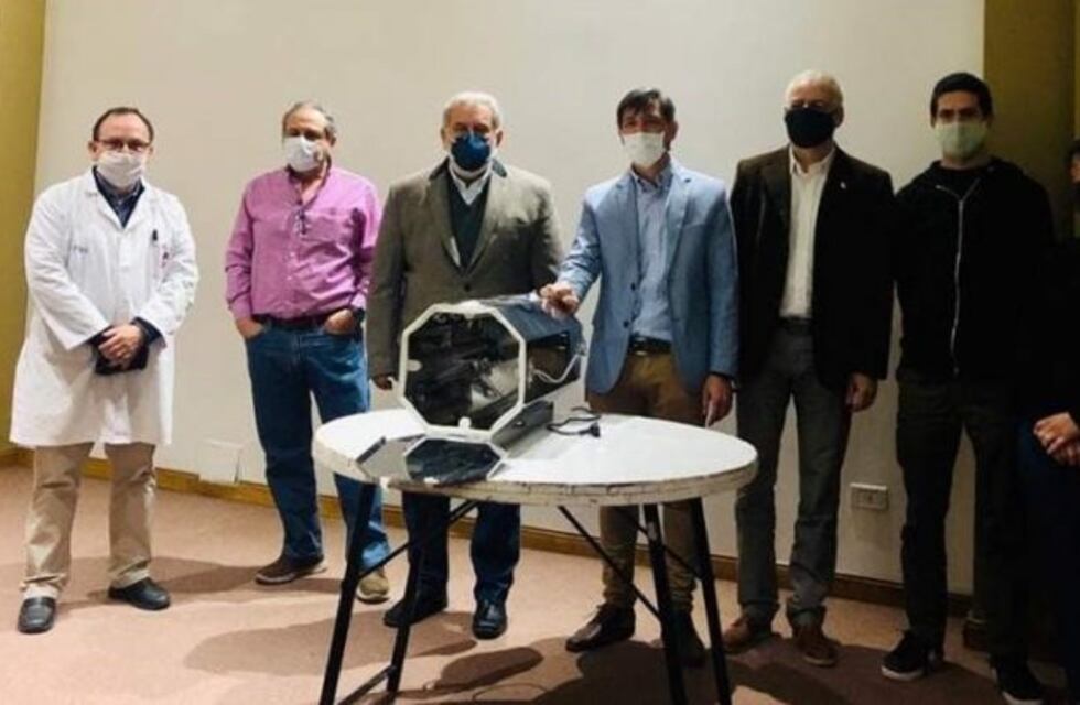 Diseñaron gabinete para desinfectar los barbijos