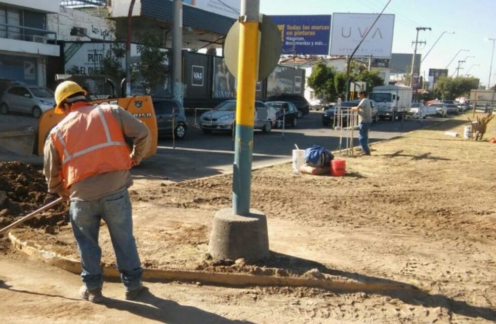 Caos y congestión de hasta 45 minutos por obras en la Mujer Urbana