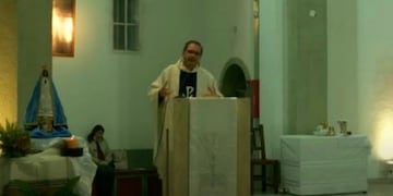 Padre Mario Bernabey\u002E (Foto: captura de pantalla video difundido)\u002E