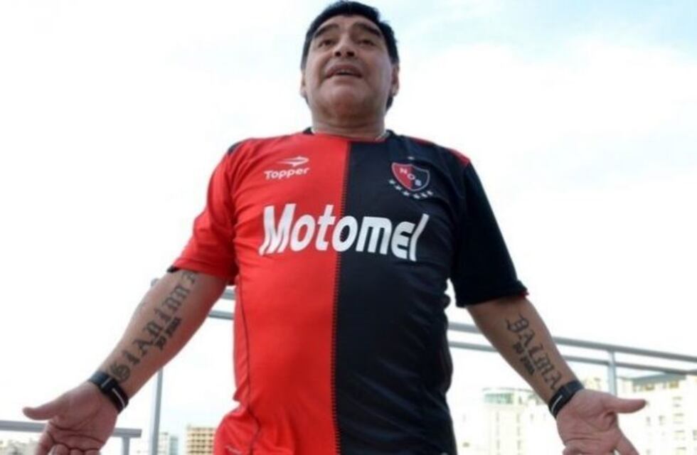 El regalo que Newell's le prepara a Maradona en su vuelta al Coloso Marcelo Bielsa