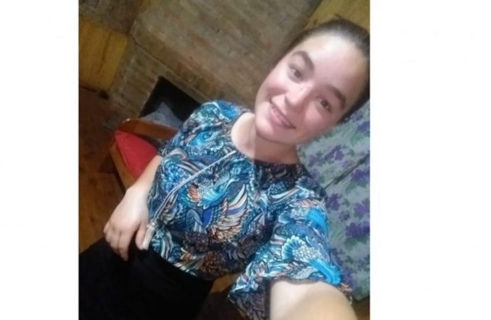 Buscan a una joven que no regresó a su casa en Campo Ramón