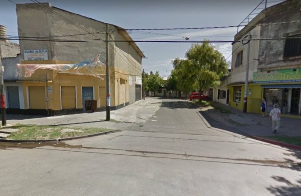 Podaba un árbol en la vía pública, cayó de la escalera y murió