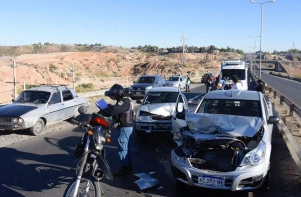 Una persona resultó herida tras un choque en cadena en Neuquén