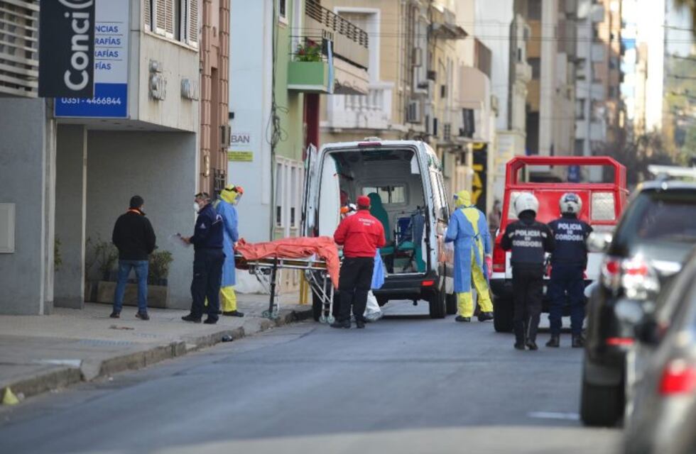 Se reanuda el traslado de pacientes de la Clínica Sucre al Polo Sanitario
