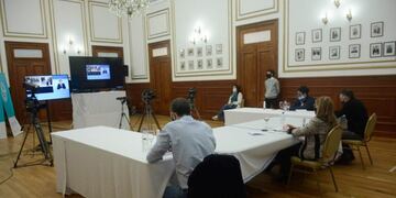 Santa Cruz firmó un convenio con Nación para obras de agua y redes de desagüe