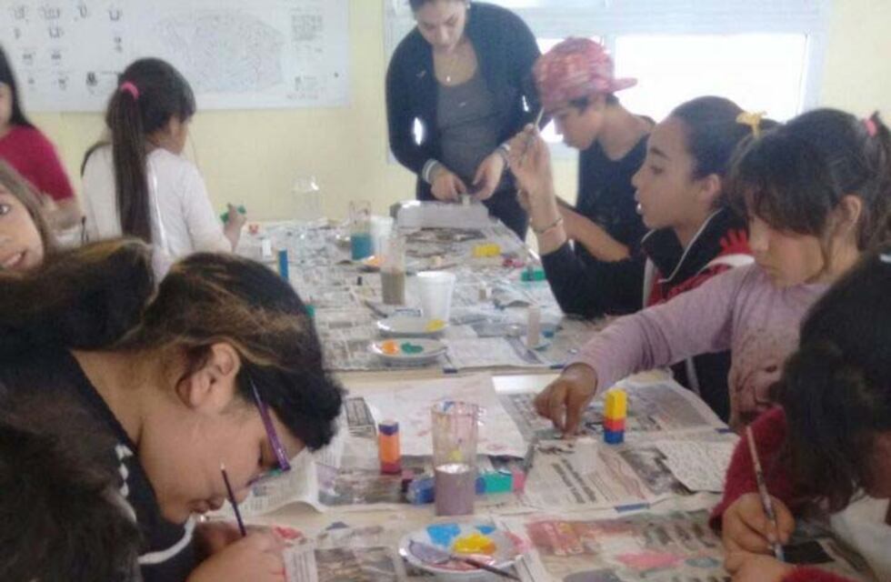 Avanza el taller de murales y ya se proyectan las 5 obras que embellecerán paredones de Toma Norte II