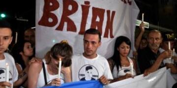 Ayer los padres de Brian hicieron una marcha para pedir justicia por su hijo. (DyN)