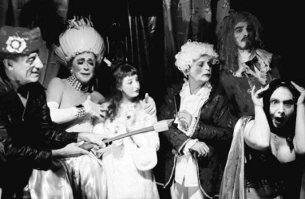 Sádicos y clowns, peronistas y románticos, reflexivos e impertinentes en un fin de semana de teatro con locales y extranjeros