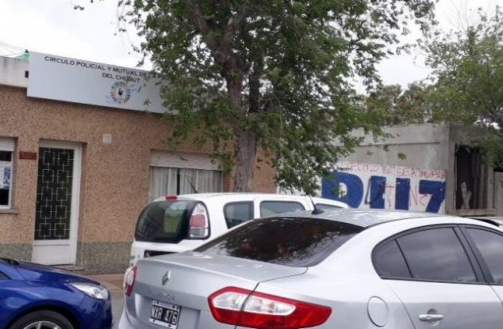 Allanan el Círculo Policial y detienen a dos ex comisarios