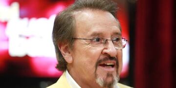 Carlos Villagrán, \