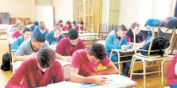 Imagen ilustrativa\u002E Alumnos de Misiones\u002E
