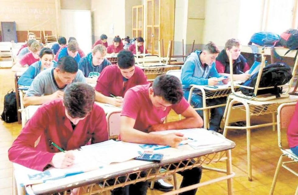 Misiones cumplió 186 días de clases y circularon más de 400 mil alumnos