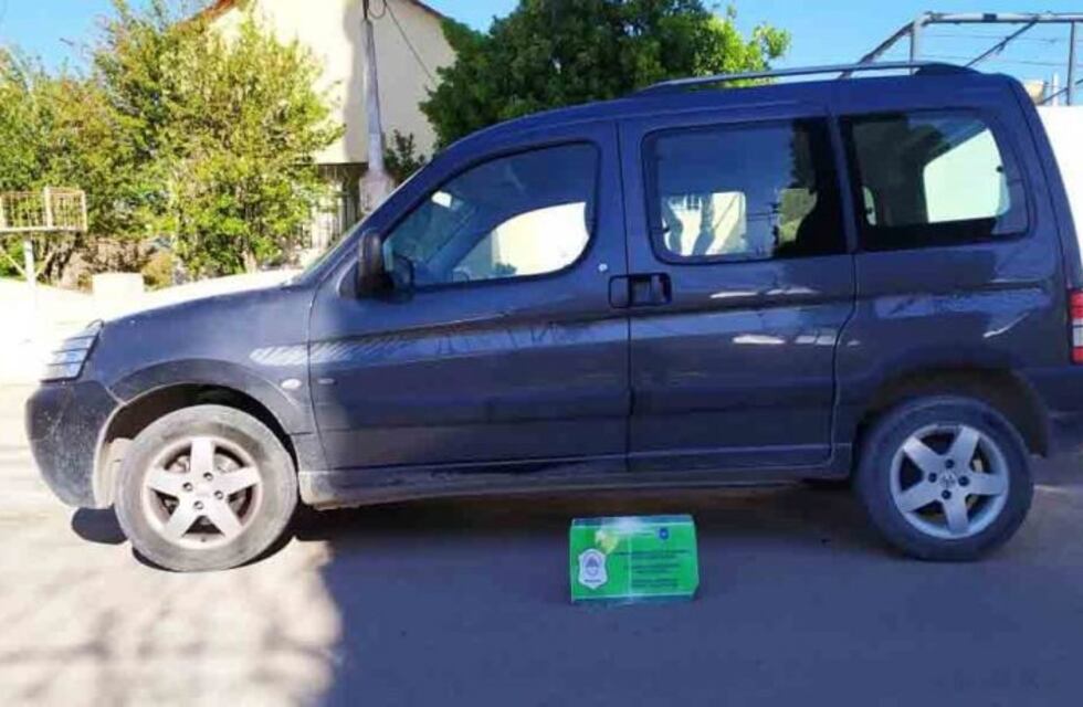 Un hombre de 72 años fue detenido por conducir haciendo maniobras peligrosas y armado