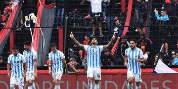 Atlético Tucumán derrotó 2 a 0 a Colón (Télam)