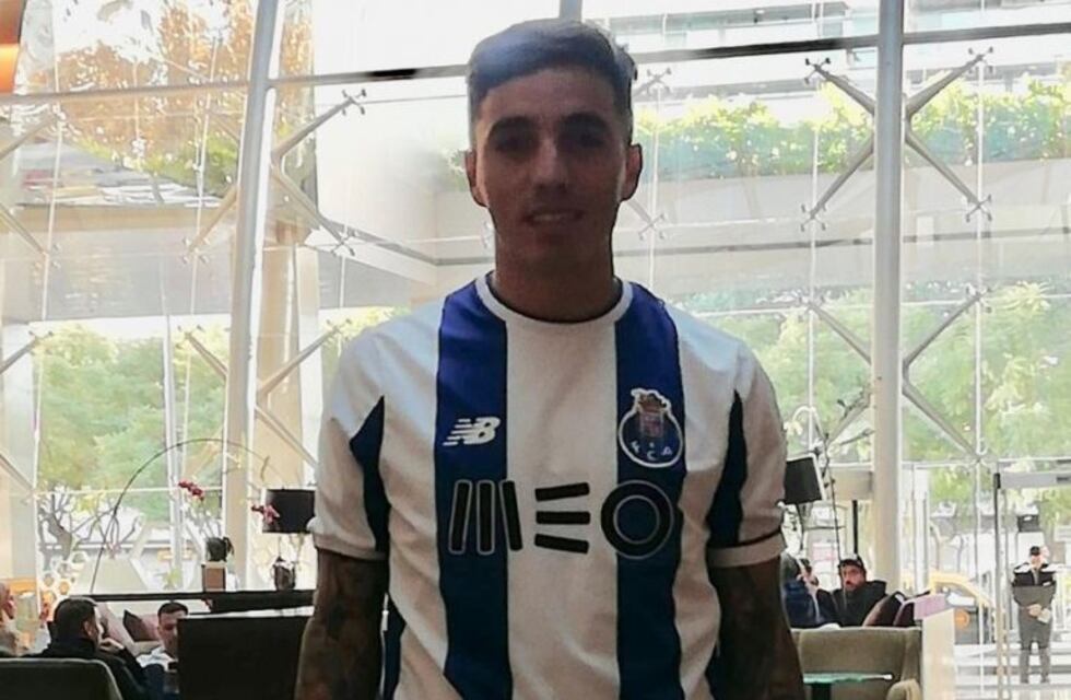 Renzo Saravia se puso la albiazul... del Porto