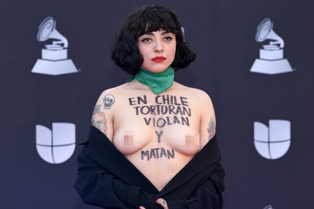 Latin Grammy 2019: el topless de protesta de Mon Laferte dividió a los usuarios en Twitter