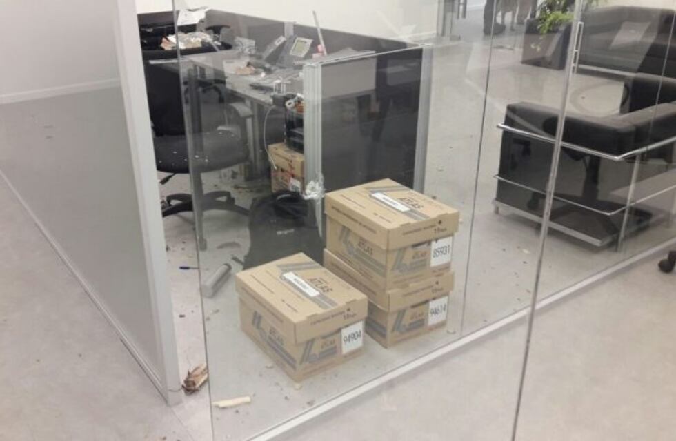 Explotó un paquete bomba en la empresa que controla las PASO: hay dos heridos