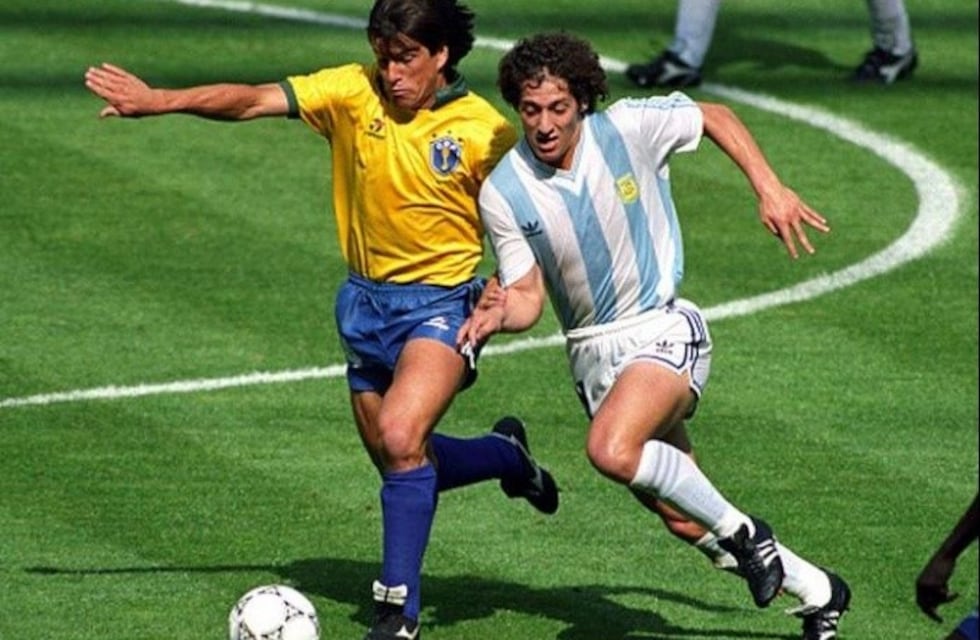 Troglio recuperó los botines que usó en el Mundial de Italia