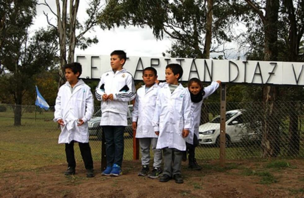 Después de la tormenta, esta escuela rural estrena edificio