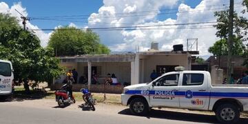 El informe indica que Jessica Mariela Oviedo Falón, de 27 años, recibió tres disparos en piernas y brazos, y luego por hemitórax\u002E En tanto que Gómez se disparó en el parietal derecho