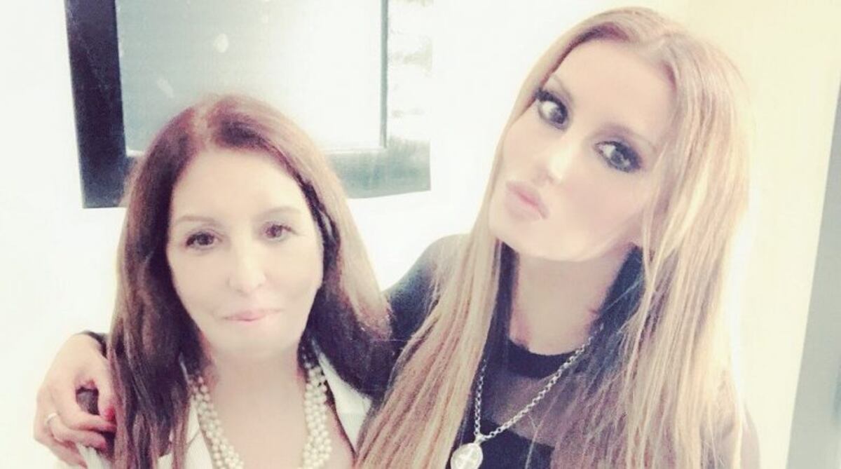 Natacha Jaitt y Ana Polero\u002E (Foto: Twitter)