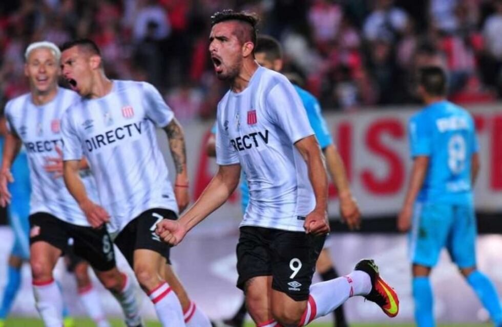 Estudiantes venció 2-1 a Racing en el Estadio Único de La Plata