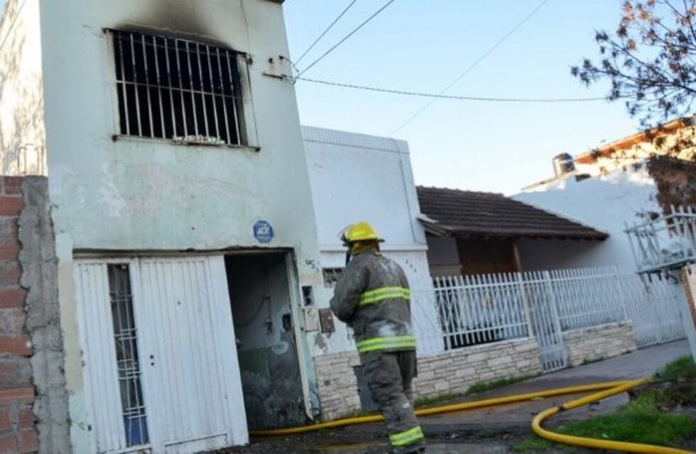 Quemaron casas abandonadas donde dormían indigentes