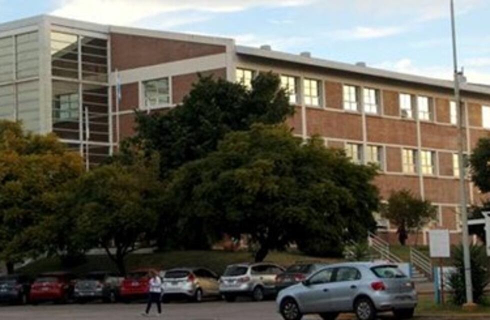 No habrá actividad en la UNLaR el próximo lunes