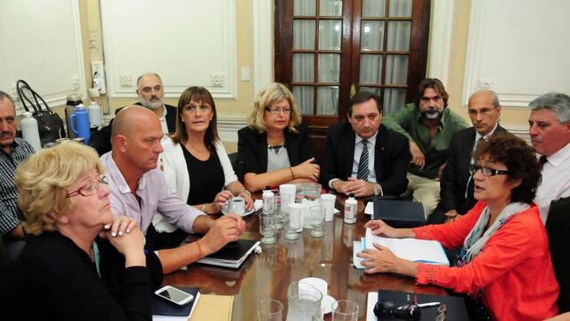 Alesso y Balaguu00e9 en paritaria docente