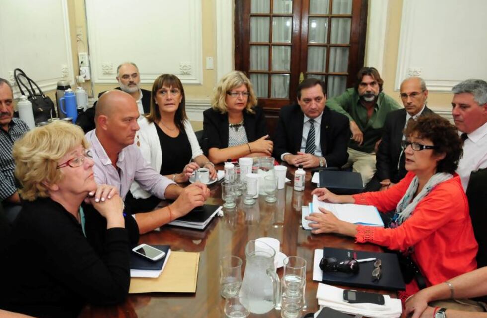 Paritaria docente: gremios y Gobierno no se ponen de acuerdo con el índice de inflación